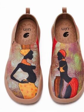 UIN Tan Slip-On Mules with Multicolor African Silhouette Art